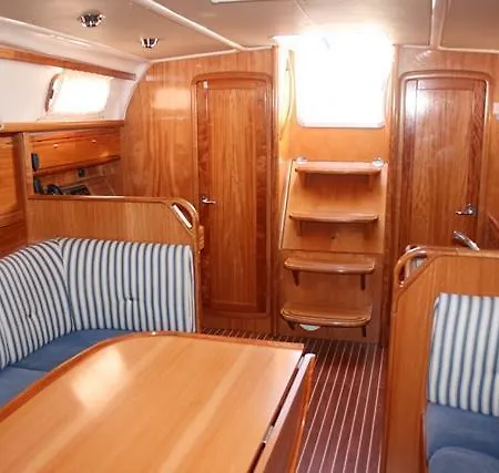 Bateau-hôtel Boat In *